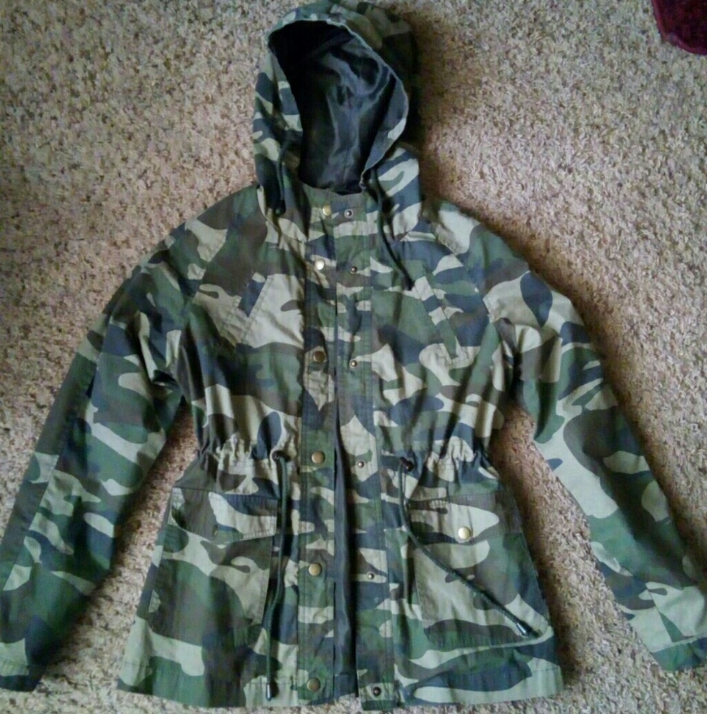 Green Camo army jacket hoodie oversized m button